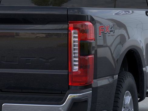 New 2026 Ford F350 XLT image 21