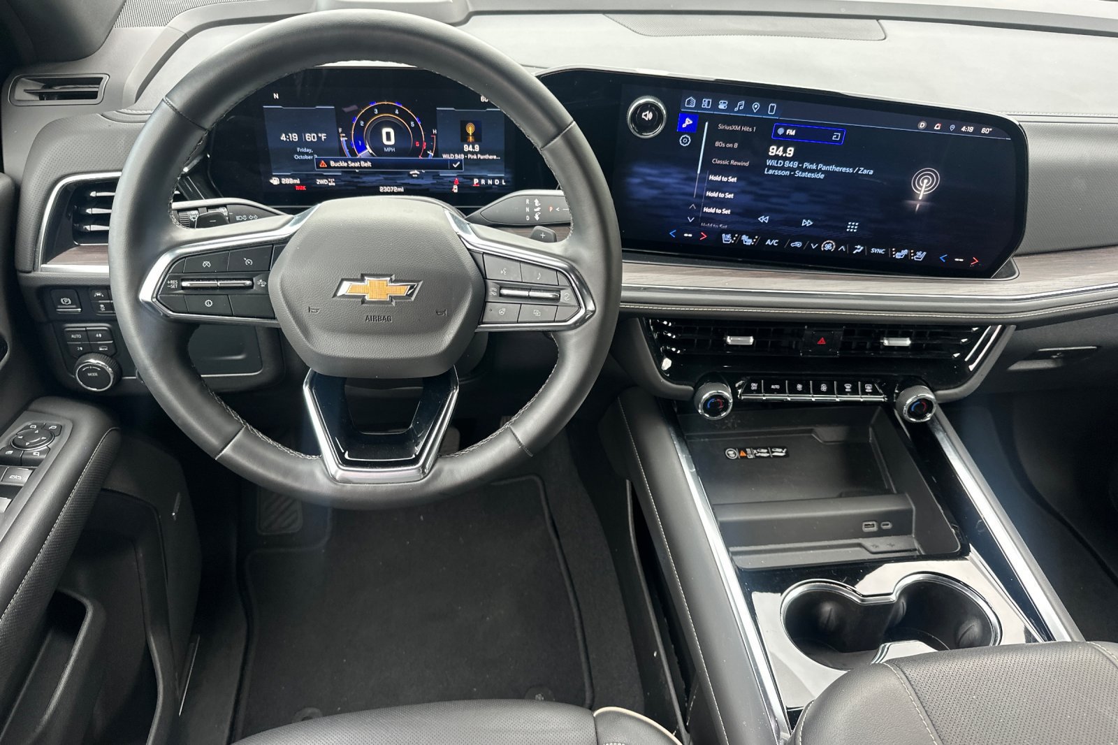 Used 2026 Chevrolet Suburban Premier AWD/4WD image 16
