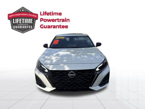 Certified 2025 Nissan Altima 2.5 SR w/ SR Premium Package FWD image 11