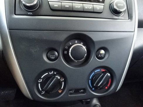 Used 2018 Nissan Versa SV image 34