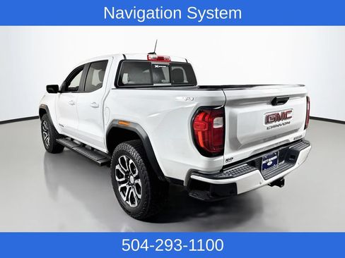 Used 2024 GMC Canyon Elevation w/ Elevation Premium Package AWD/4WD image 9