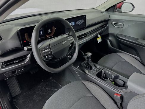 New 2025 Kia K4 LXS image 12