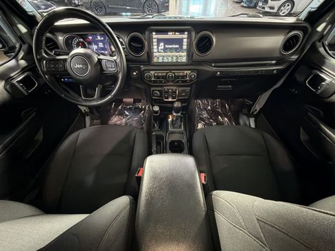 Used 2023 Jeep Wrangler Unlimited w/ Cold Weather Group AWD/4WD image 35
