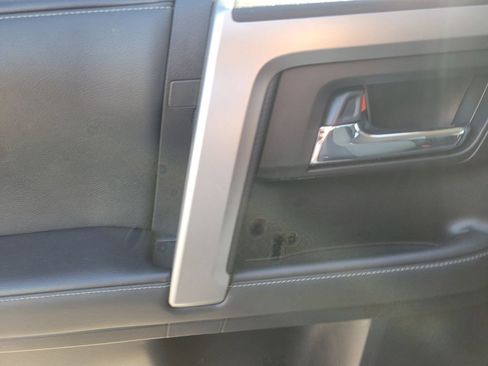 Used 2021 Toyota 4Runner SR5 Premium image 7