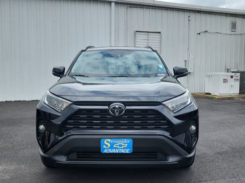 Used 2021 Toyota RAV4 XLE FWD image 8