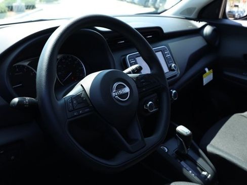 New 2025 Nissan Kicks Play S image 14