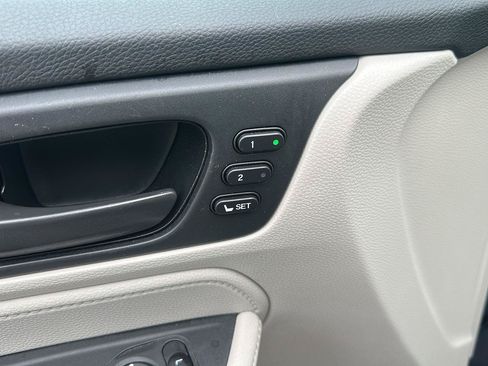 Used 2025 Honda Odyssey EX-L image 10