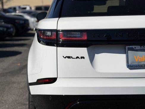 Used 2022 Land Rover Range Rover Velar R-Dynamic S image 11