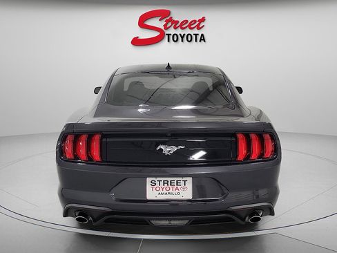 Used 2023 Ford Mustang Coupe RWD image 3