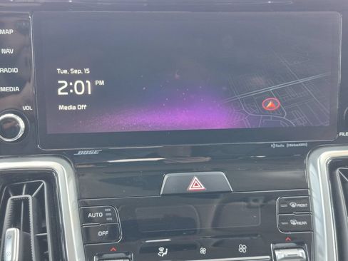 Used 2023 Kia Sorento SX AWD/4WD image 22