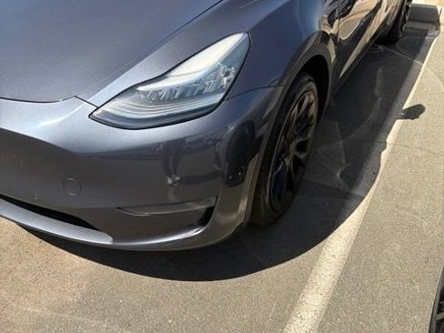 Used 2020 Tesla Model Y Performance AWD/4WD image 2