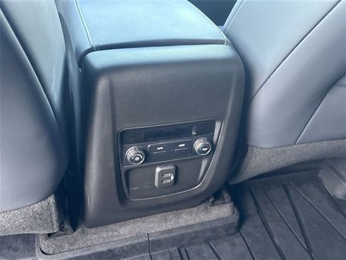 Certified 2020 Buick Enclave Essence image 20