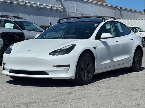 Used 2022 Tesla Model 3 Long Range AWD/4WD image 1