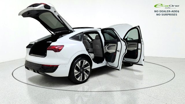 Used 2024 Audi Q8 e-tron Prestige AWD/4WD image 18