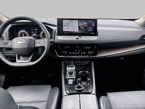 Certified 2026 Nissan Rogue Platinum w/ Platinum Premium Package AWD/4WD image 16
