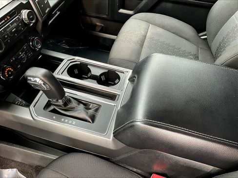 Used 2019 Ford F150 XLT w/ Equipment Group 302A Luxury AWD/4WD image 19