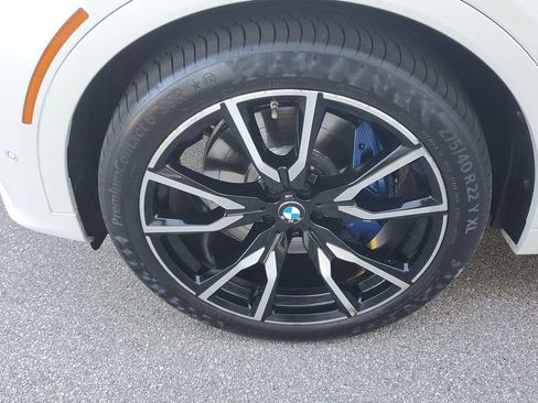 Used 2019 BMW X7 xDrive50i w/ Dynamic Handling Package image 11