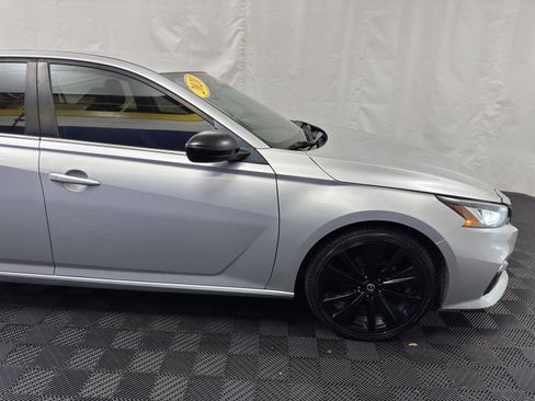 Used 2020 Nissan Altima 2.5 SR image 11
