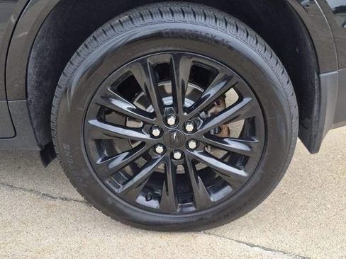 Used 2019 Cadillac XT5 Platinum AWD/4WD image 18