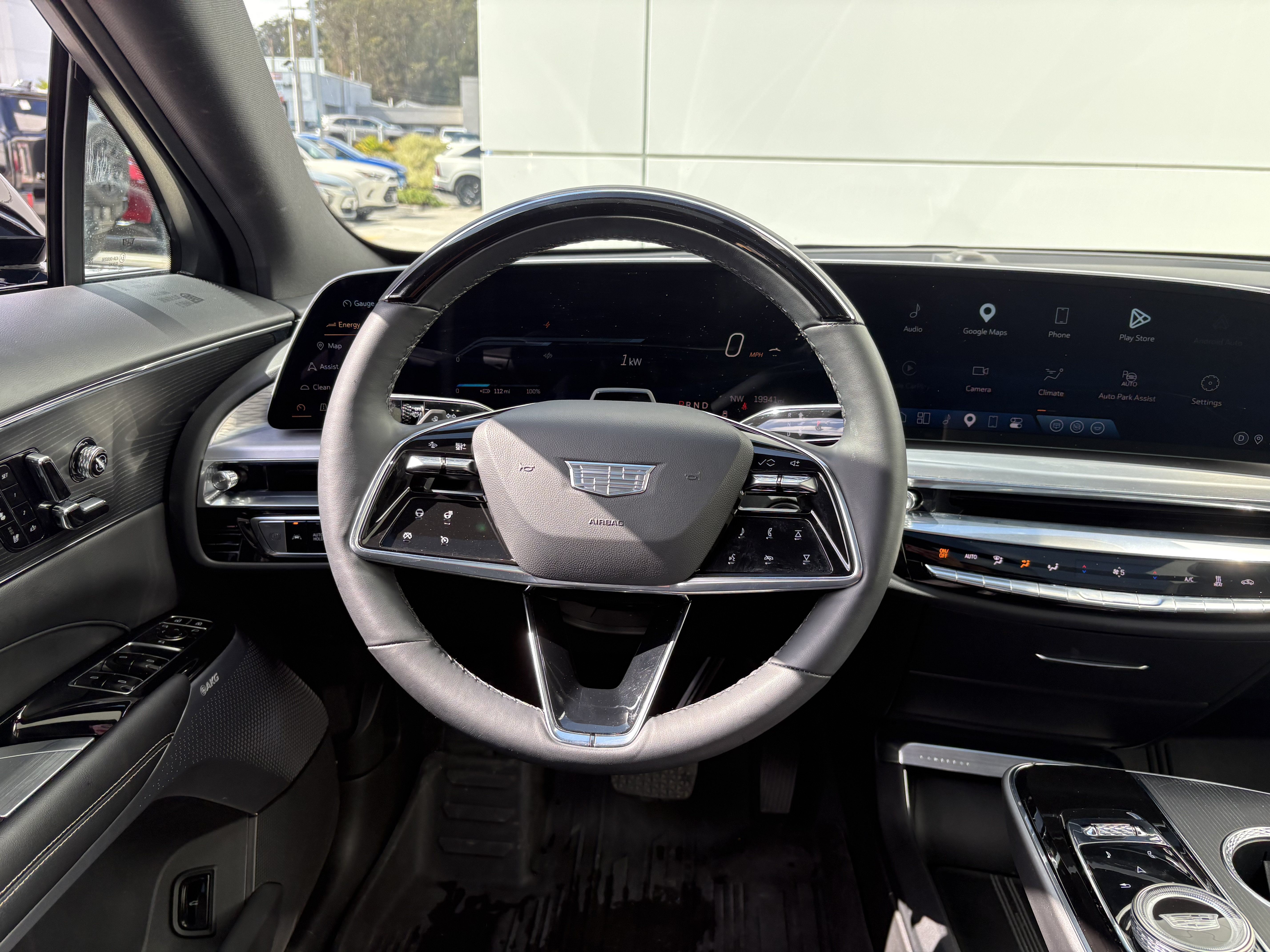 Used 2024 Cadillac Lyriq Luxury RWD image 16