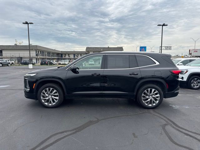 Used 2025 Buick Enclave Preferred FWD image 8