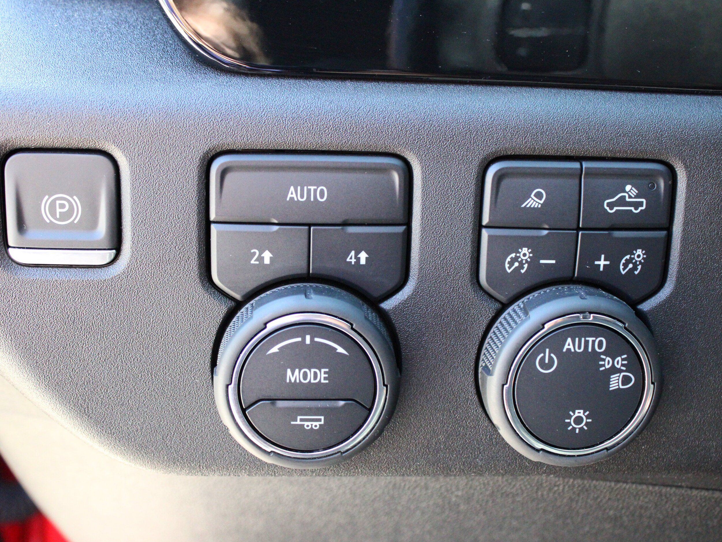 Used 2024 Chevrolet Silverado 1500 LT w/ Safety Package AWD/4WD image 30