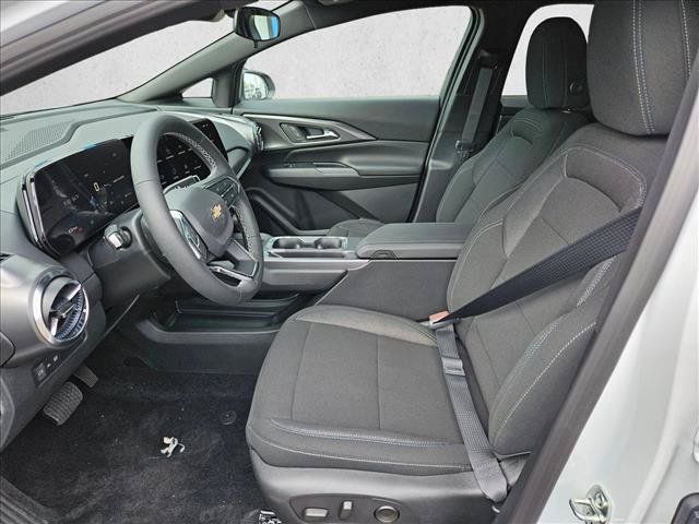 New 2026 Chevrolet Equinox EV LT w/ Comfort Package FWD image 4