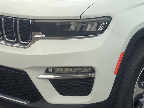 Used 2024 Jeep Grand Cherokee Limited 4xe image 9