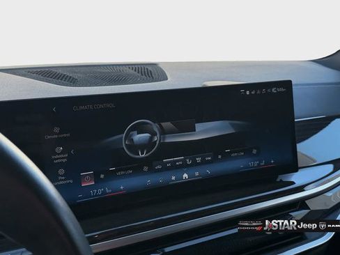Used 2024 BMW X5 sDrive40i w/ Premium Package RWD image 11