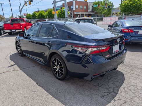 Used 2021 Toyota Camry SE image 8