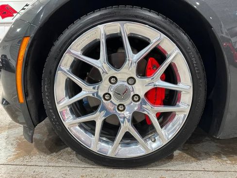 Used 2019 Chevrolet Corvette Stingray Coupe w/ 1LT RWD image 25