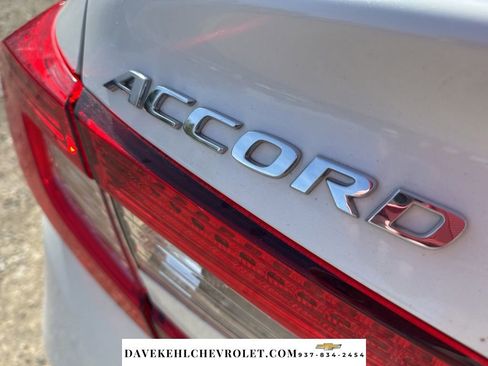 Used 2018 Honda Accord Touring image 39