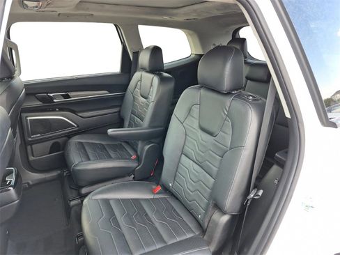 Used 2022 Kia Telluride SX w/ SX Prestige Package image 25
