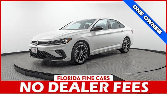 Used 2025 Volkswagen Jetta Sport FWD image 1