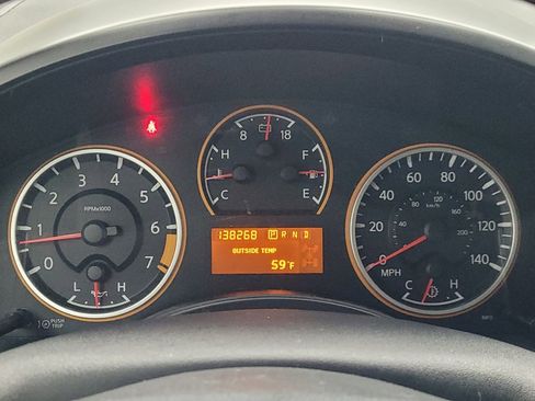 Used 2014 Nissan Titan SV w/ SV Value Truck Package image 23