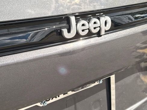 New 2026 Jeep Grand Cherokee Limited RWD image 31