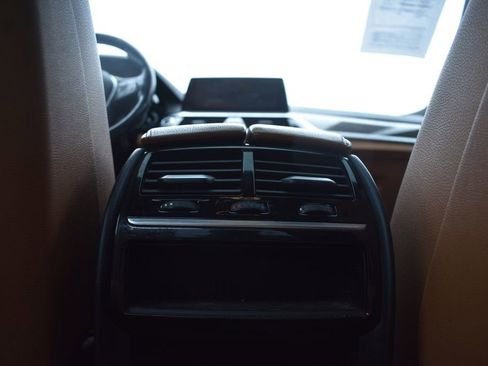 Used 2019 BMW 530i xDrive w/ Convenience Package image 30