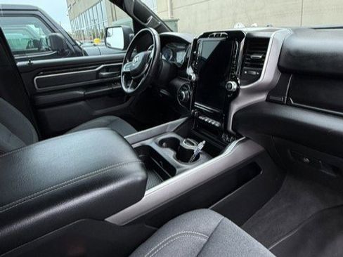 Used 2022 RAM 1500 Big Horn AWD/4WD image 5