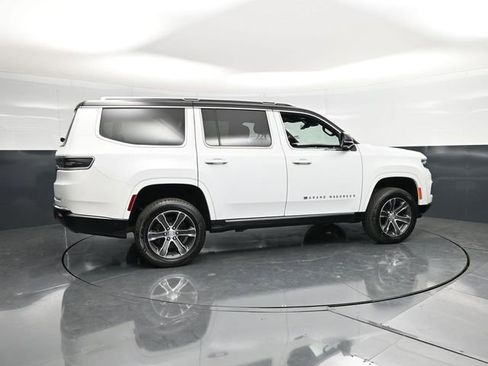 Used 2023 Jeep Grand Wagoneer 4WD image 4
