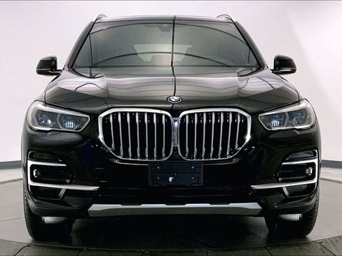 Certified 2023 BMW X5 xDrive45e w/ Executive Package image 2