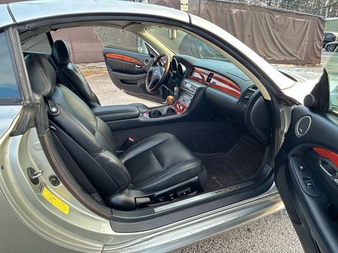 Used 2005 Lexus SC 430 Convertible image 16