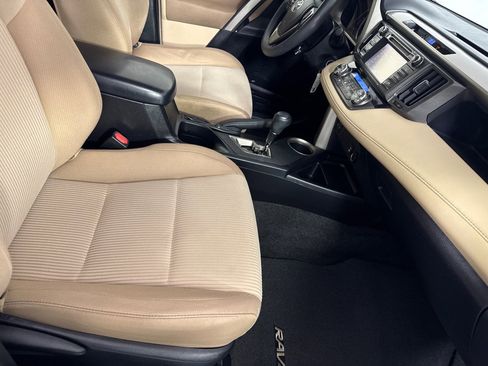 Used 2013 Toyota RAV4 XLE image 27