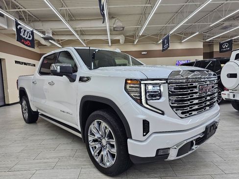 Used 2025 GMC Sierra 1500 Denali w/ Denali Reserve Package AWD/4WD image 4