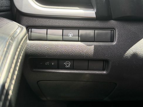 Certified 2023 Nissan Rogue SV FWD image 31