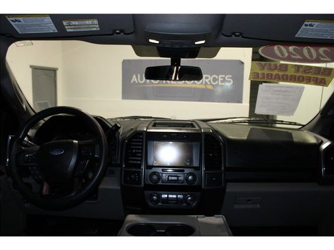 Used 2020 Ford F150 XLT image 14