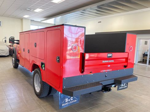 New 2026 Ford F550 4x4 Regular Cab Super Duty w/ XLT Value Package image 5