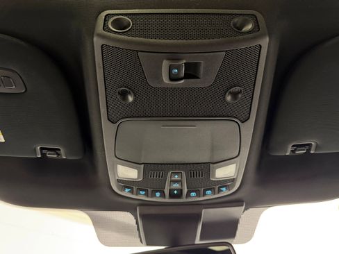 Used 2019 Ford F150 Lariat w/ Equipment Group 502A Luxury image 19