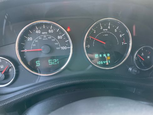 Used 2012 Jeep Wrangler Sport image 9