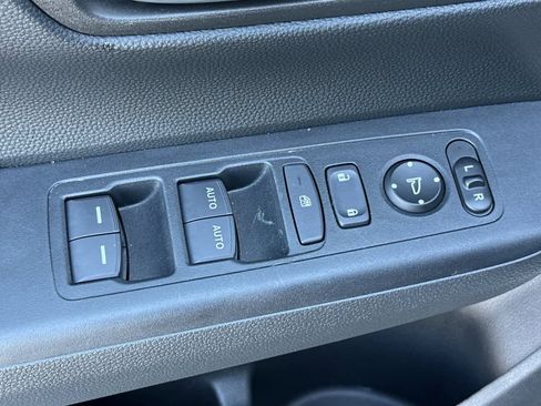 Certified 2025 Honda CR-V EX image 12