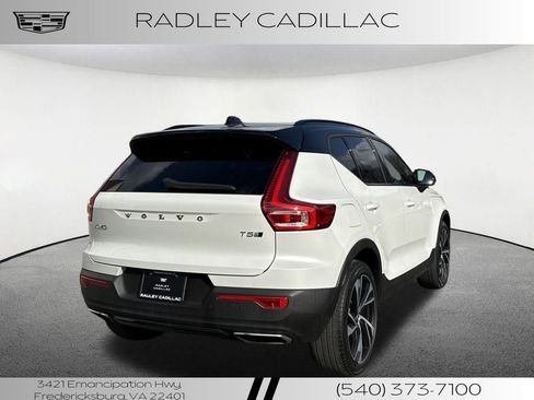 Used 2020 Volvo XC40 T5 R-Design image 21